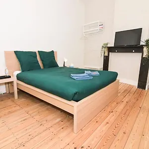 https://cozy-and-confortable-room-near-central-station.brusselshotelsbook.com